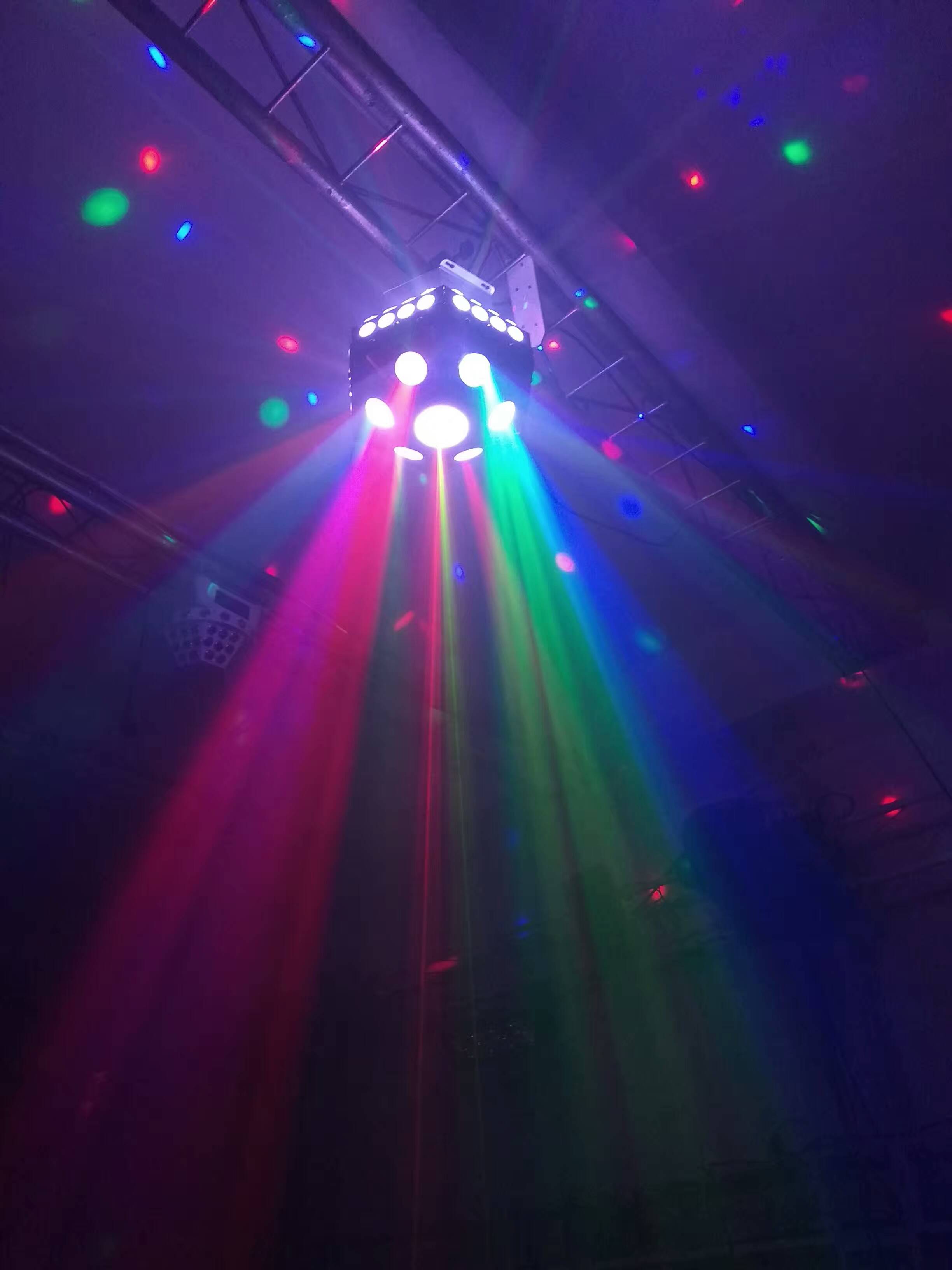 如何設(shè)計(jì)酒吧燈光？效果圖