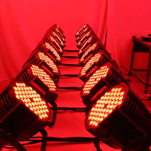 2017年公司年會流行主打舞臺燈光設(shè)備有哪些？效果圖