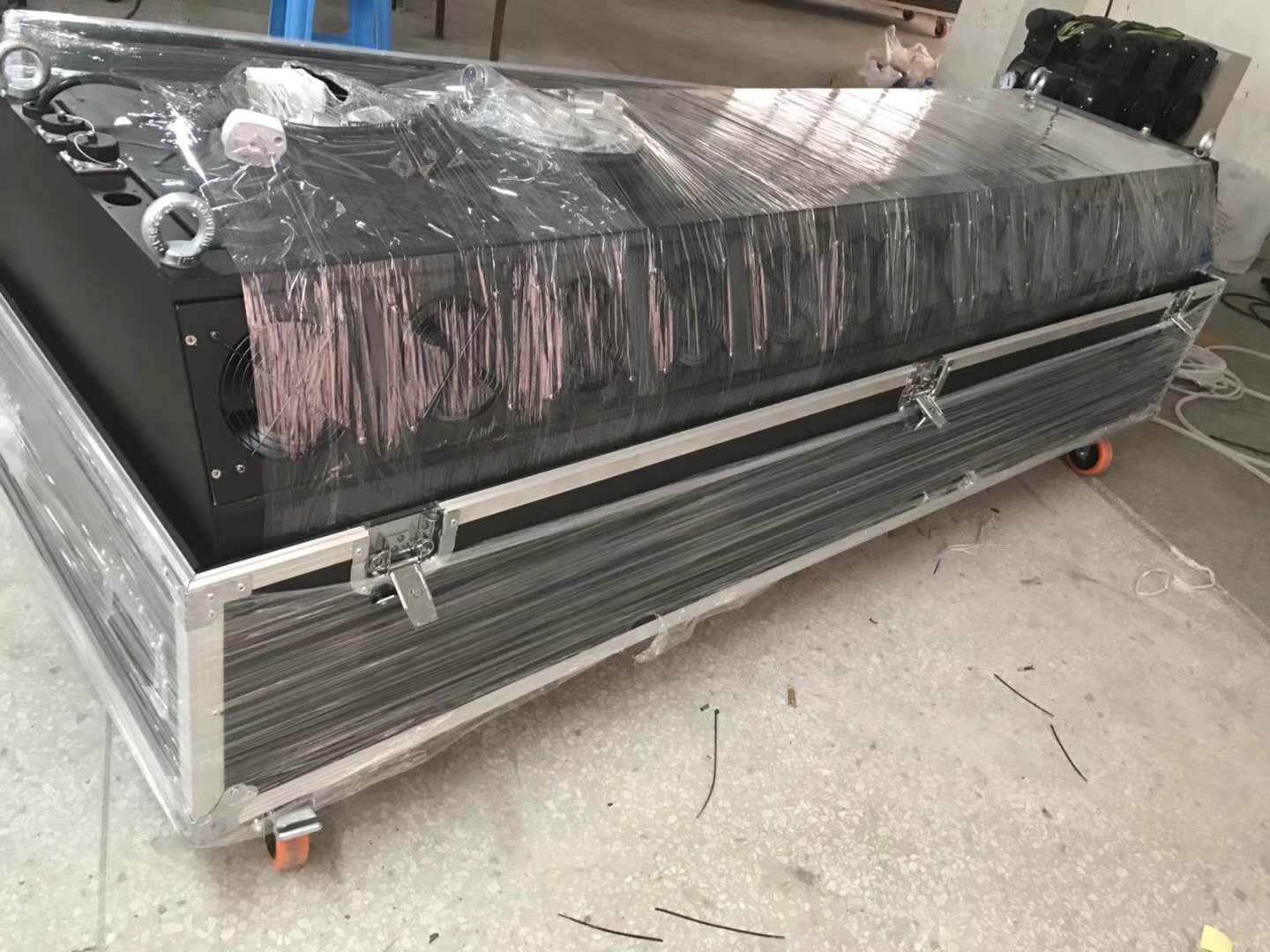 好消息：水霧屏/霧幕機升級換代了！功能更強！性能更好！效果圖